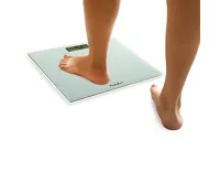 Digitální osobní váha s max. nosností 150kg, tvrzené sklo, bílá (8)