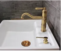 Chambord Clemence Antický bronz (12)