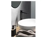 AQUALINE DAPHNE stojánková umyvadlová baterie vysoká, černá mat (1)