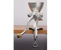 De Gusto Odšťavňovací mlýnek na ovoce OM51 (1)