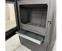 PLAMEN PLAMEN Litinová krbová kamna ALBERTO - černá (7)