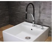 Eisl Carneo černá / lesklý chrom (24)