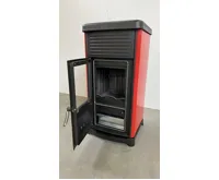 PLAMEN Litinová krbová kamna MAESTRAL N - červená (8)