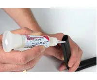 BGS Lepidlo vteřinové , středně viskózní, lahvička se stojánkem 25 g (1)