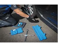 BGS Sada pro výměnu kol s pojízdným zvedákem 2,5 t, 10dílná (2)