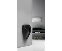 BRUCKNER SCHWARN urinál s automatickým splachovačem 6V DC, zadní přívod, zadní odpad, černá matná (3)