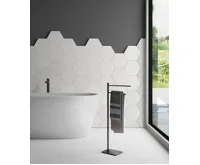 GEDY ARTU stojan na ručníky, hranatý, černá mat (3)