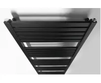 BRUCKNER GRUNT otopné těleso rovné 500x1610 mm, středové připojení, černá mat (5)